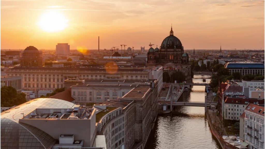 Berlin beim Sonnenuntergang